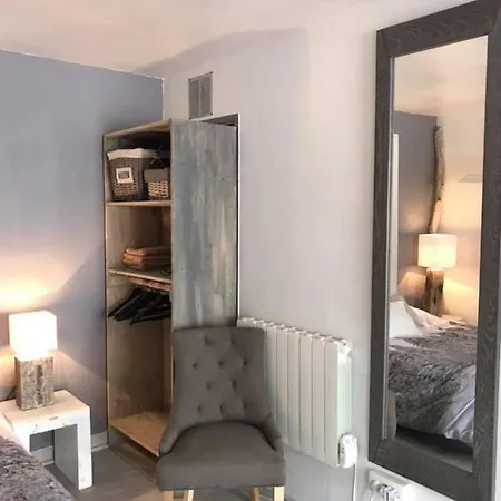 Comme A La Maison